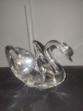Swarovski crystal swan figurine, also known by the model numbers 010005