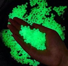 Neon orbeez glows - orbeez, dark