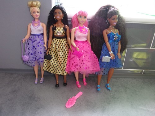 Curvy barbie dolls all dressed - dolls,