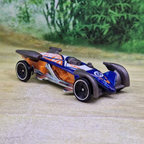 Hot wheels salt streaker - wheels,