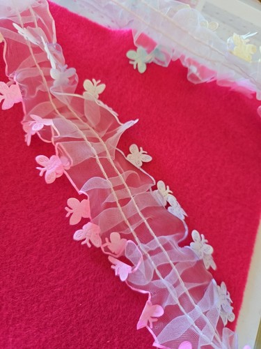 Butterfly tulle lace - on,