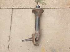 FORD CAPRI MK3 3.0s DRIVERS OFFSIDE FRONT STRUT CASING STUB AXLE 3LTR GHIA 3L RS