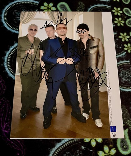 Fully signed rare photo - signed,