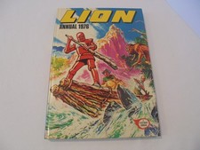 VINTAGE LION ANNUAL - 1976 - PRICE UN CLIPPED