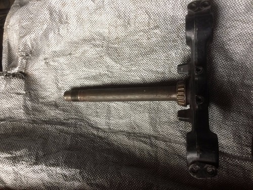 Kawasaki gpz1100a bottom yoke - kawasaki,