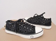 UGG Women's EVERA CUT OUT