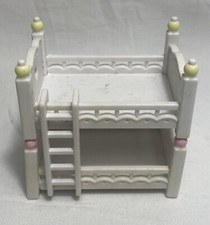 SYLVANIAN FAMILIES DOLLS HOUSE