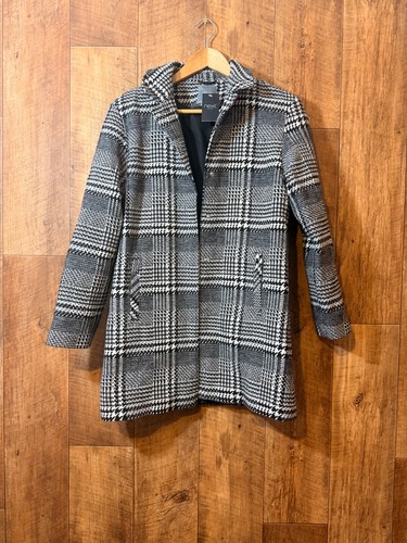 Next black white check - next,