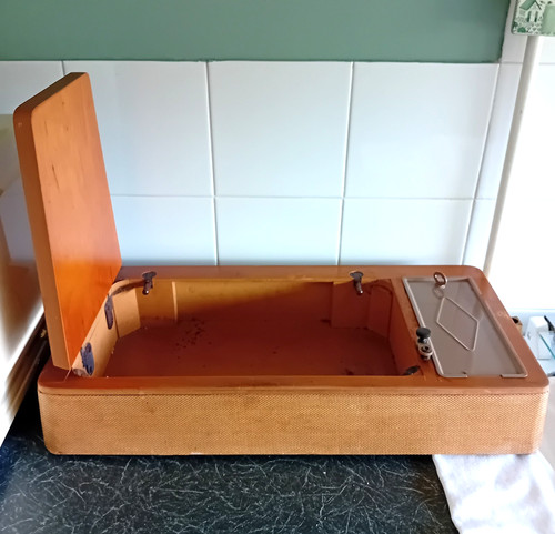 Sewing machine base with pin - sewing,