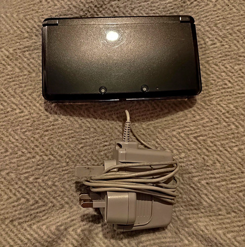 Nintendo 3ds black console - 3ds,