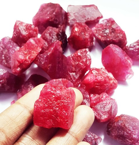 Natural red beryl - red, rough