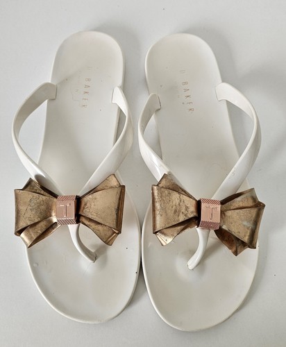 Ivory cream classic bow jelly