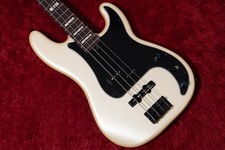 Fender Duff McKagan Deluxe Precision Bass White Pearl 2023 4.300kg  (no251126)