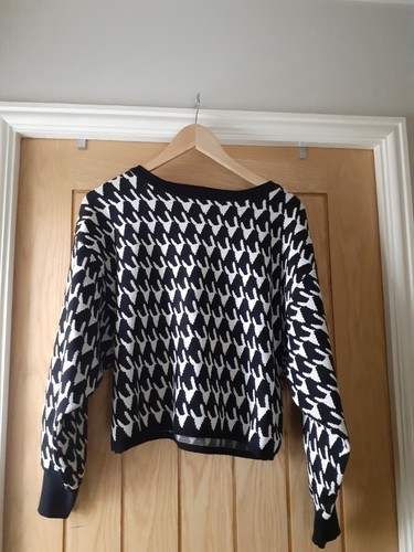 Apricot jumper size small - jumper,