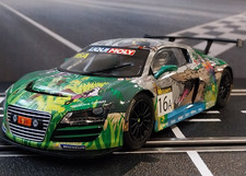 1:32 = Scalextric Audi R8
