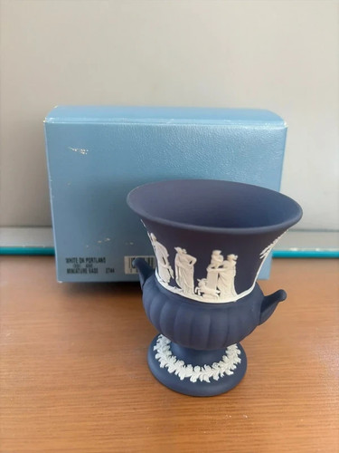 Wedgwood portland blue - wedgwood,