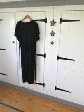 New Look flattering Ladies Jumpsuit Black  Belted  16 v neck Christmas Sparkling