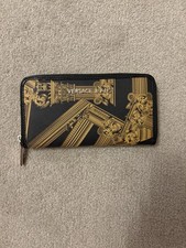 Women’s Versace Purse with Gold Accents. Card Slots Coin Pocket Brand New