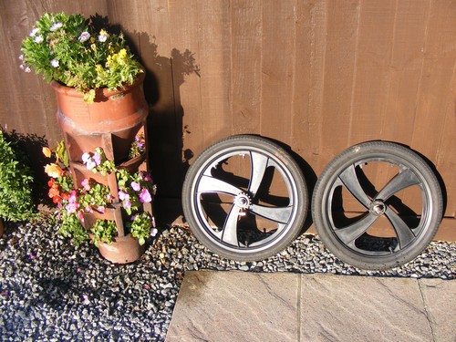 Vintage pair black mag - of,