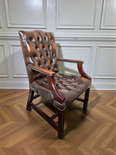 Antique style chesterfeing - antique,