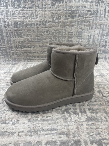 Size ugg classic - 10, mini