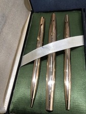 PARKER 65 CUSTOM INSIGNIA  14K NIB FOUNTAIN PEN - MECH/PENCIL & BALLPOINT  PEN