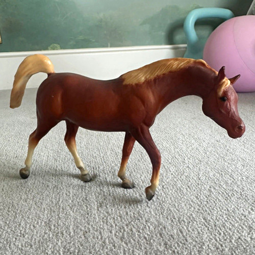 Breyer horse figurine 1975 - horse,