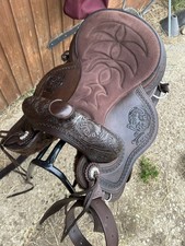 Edix Treeless Western Saddle