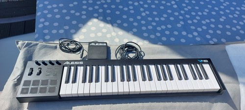 Alesis v49 usb midi keyboard - alesis,
