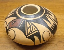 Lovely Vintage Hozoni Native