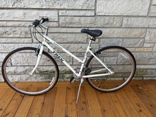 Women’s Trek 730 MultiTrack
