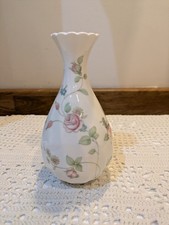 Wedgewood Rosehip English Bone