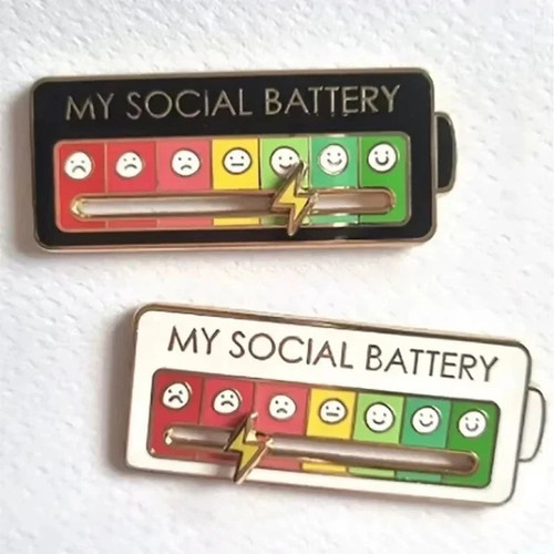 Social battery mood brooch - my,