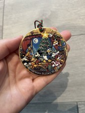 Disney Store Christmas Tree Disc Ornament - Christmas at Our House 1995