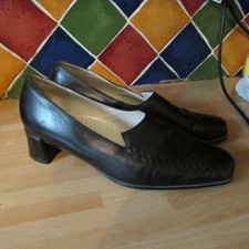 Ecco soft black leather ladies slip on shoes size 6.5 vgc