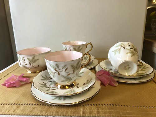 Royal albert china - albert,