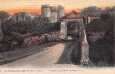 POSTCARD - ISLE OF WIGHT - CARISBROOKE - ELIZABETHIAN GATEWAY - LL - PRE 1918