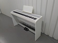 Korg B1 digital piano / keyboard with stand and 3 pedals in white stock # 25290