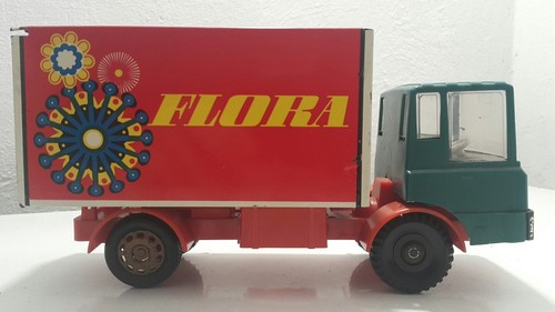 Vintage truck tin - tin, toy