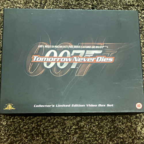 James bond 007 - james,