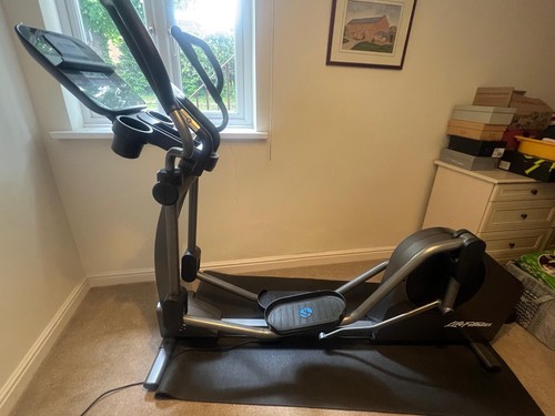 Life fitness elliptical - e3,
