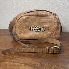 Patricia Nash Cerrisi Oval