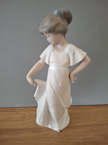 Nao lladro porcelain - nao, by