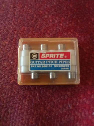 Vintage sprite guitar pitch - vintage,