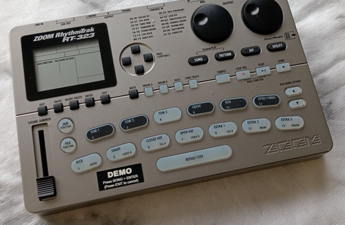 Zoom 323 rhythmtrak - zoom,