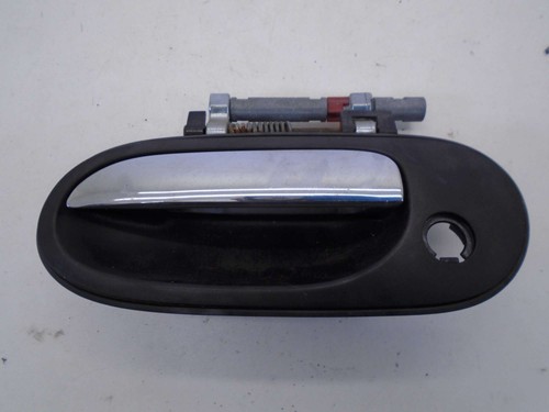 Nissan almera door handle - se,