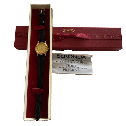 Lovely vintage sekonda - lovely,