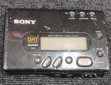 Sony TCD-D8 Portable DAT Recorder Digital Audio Tape Corder JUNK See notes
