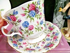 ROYAL ALBERT tea cup and