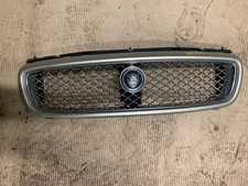 MESH GRILLE / RADIATOR GRILL  PAINT CODE GDM  Jaguar X-Type 2008-2010